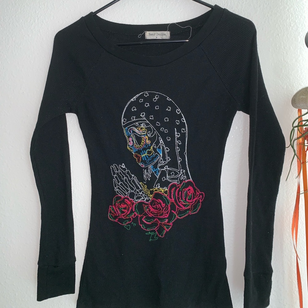 black embroidered thermal